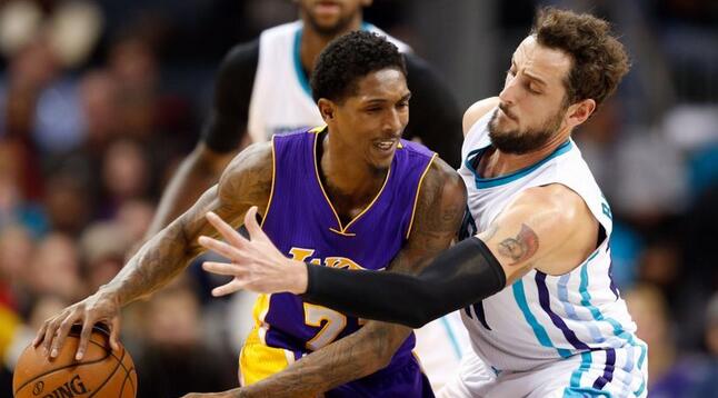 向外推动 向外推动